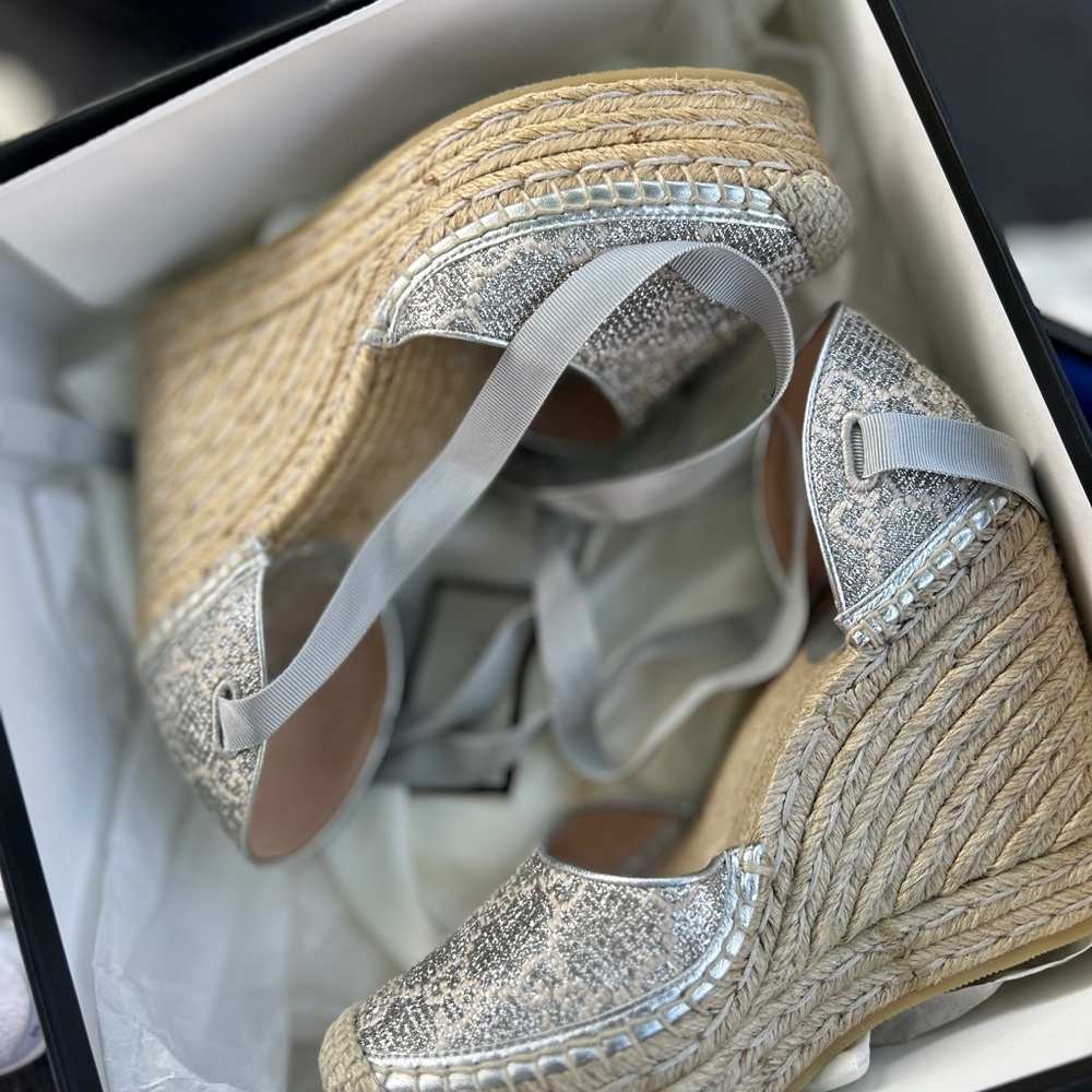 Gucci Silver Lace Espadrille Wedges with Ankle Ties size 7 - Picture 6 of 12